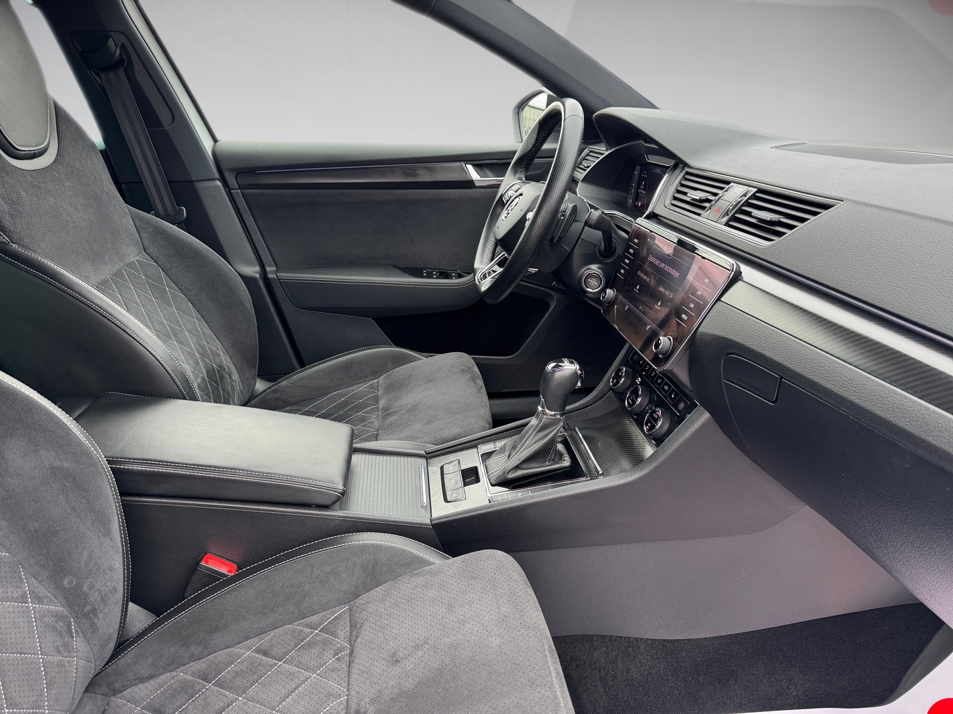 68e7e04cd223ede469e5716e